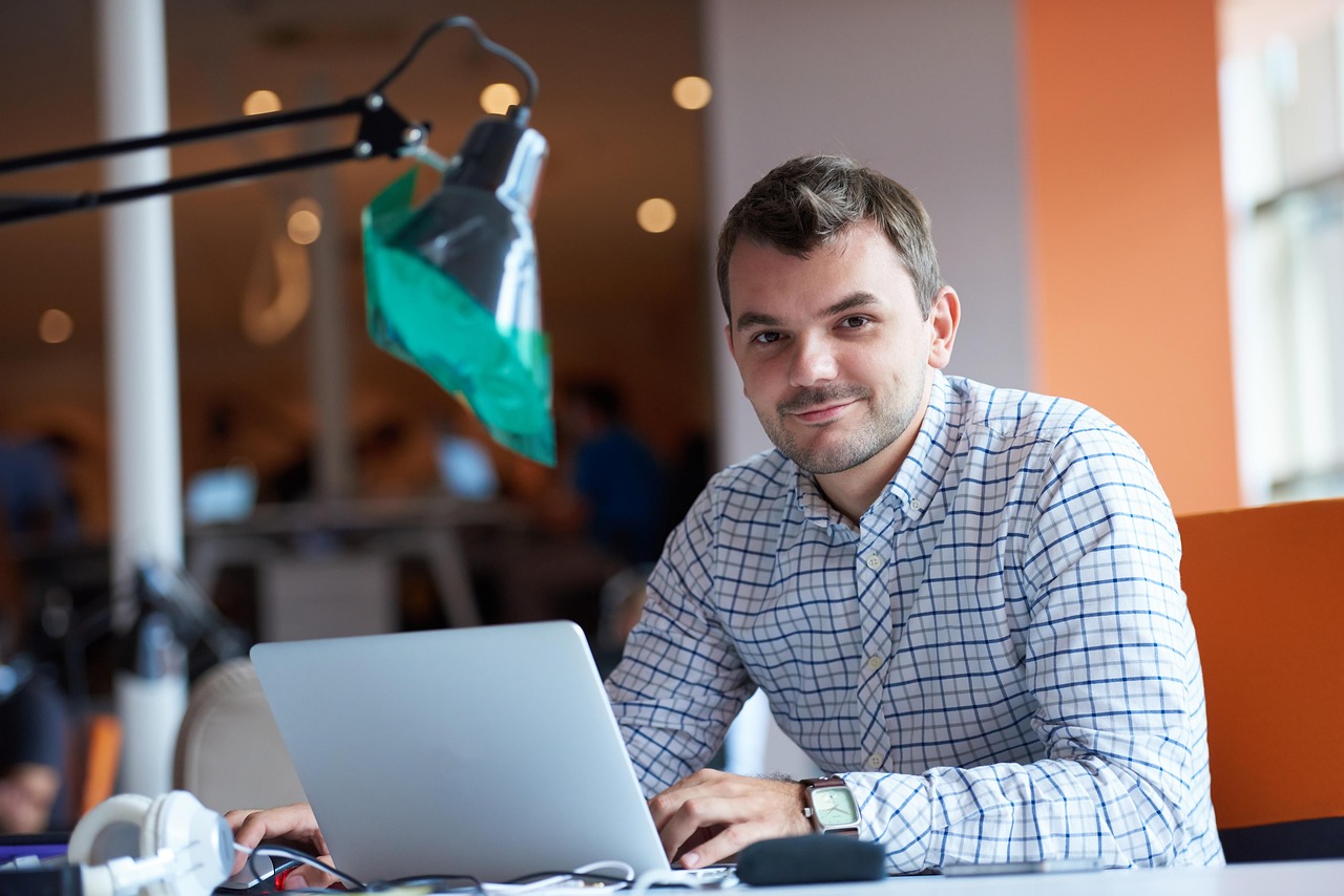 découvrez les différents avantages sociaux offerts aux employés, leur importance pour le bien-être au travail et comment ils contribuent à attirer et fidéliser les talents au sein de l'entreprise.