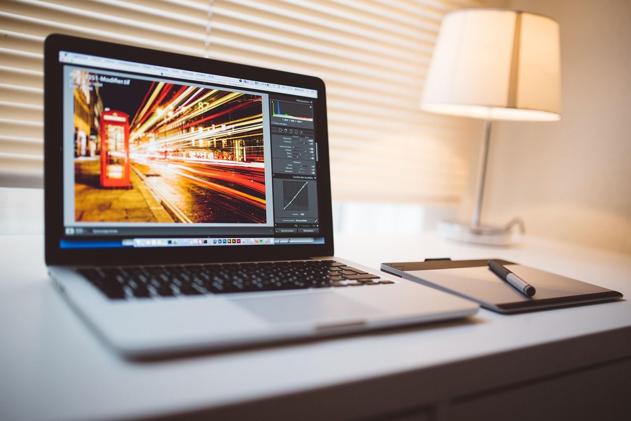 découvrez les meilleurs logiciels de montage vidéo pour créer, éditer et personnaliser facilement vos vidéos. comparez les fonctionnalités et trouvez l'outil idéal pour tous vos projets créatifs.
