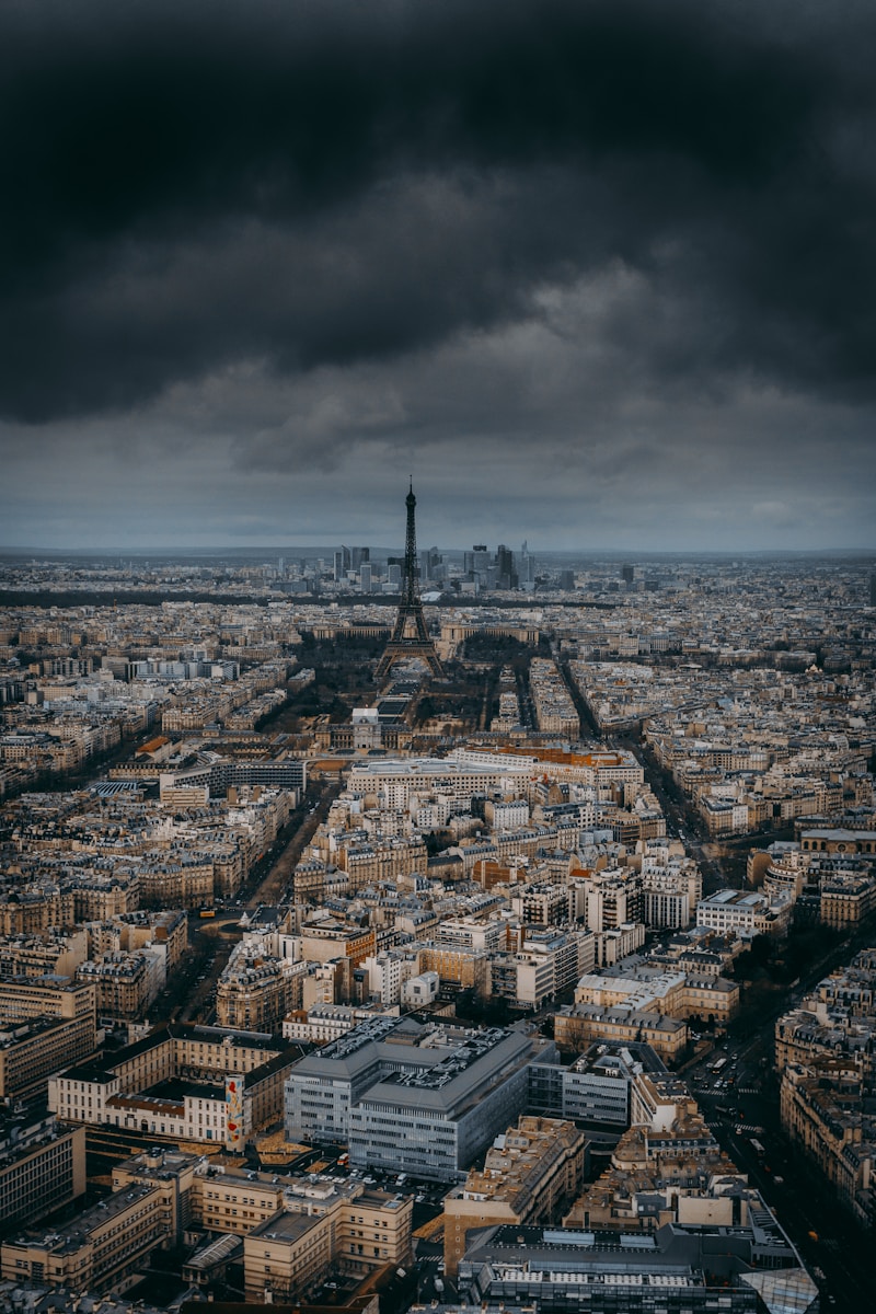 Loyers Impayés à Paris : Guide Complet pour une Résolution Efficace et Sereine