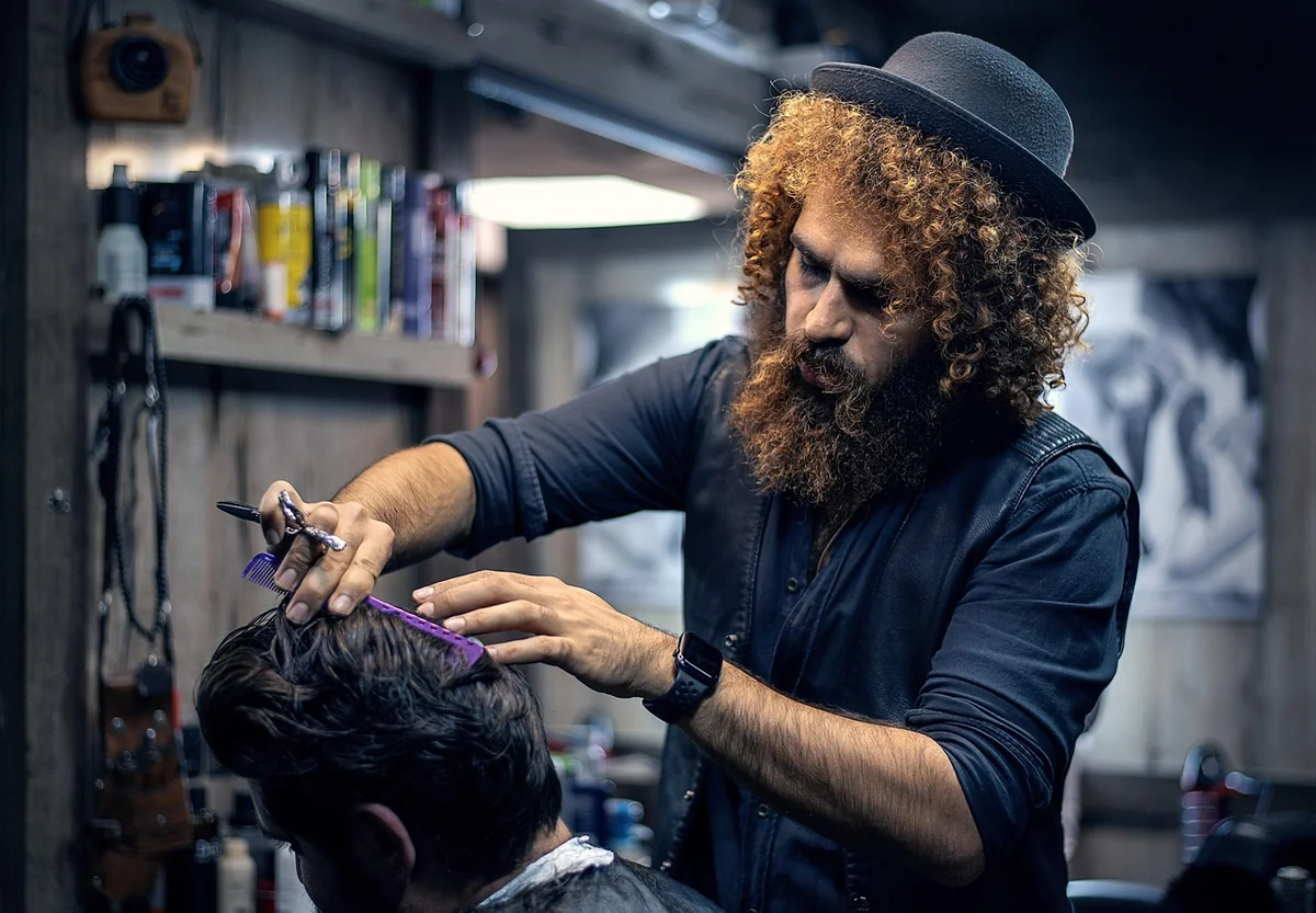 Coiffure homme coiffé décoiffé : les tendances incontournables de 2026