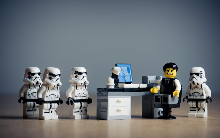 découvrez comment renforcer la fidélité de vos clients grâce à des stratégies efficaces et personnalisées. apprenez à transformer vos clients en ambassadeurs de votre marque et à augmenter votre chiffre d'affaires par le biais de programmes de fidélité innovants.