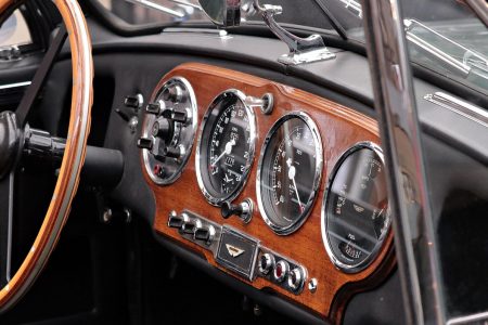 découvrez notre dashboard interactif qui vous permet d'analyser vos données en temps réel, de suivre vos performances et de prendre des décisions éclairées pour optimiser votre activité.