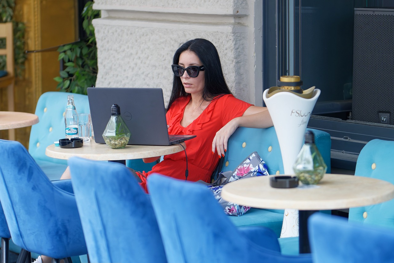 découvrez les meilleures pratiques et outils pour optimiser la collaboration à distance. que vous travailliez en équipe ou en solo, apprenez comment surmonter les défis de la communication virtuelle et améliorer votre productivité grâce à des stratégies efficaces de travail collaboratif à distance.