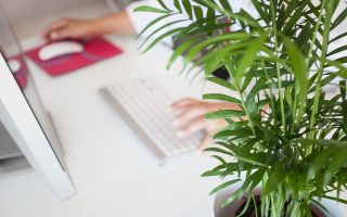 découvrez les avantages et les meilleures pratiques du télétravail. maximisez votre productivité, apprenez à gérer votre temps efficacement et adoptez une nouvelle façon de travailler depuis chez vous.