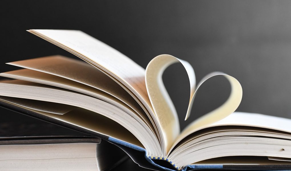 découvrez l'art du storytelling : comment captiver votre audience en racontant des histoires fascinantes qui marquent les esprits et enrichissent vos expériences personnelles et professionnelles.