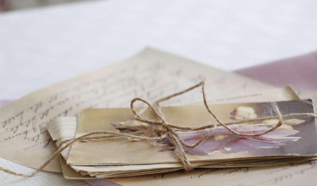 exemple de lettre de motivation pour un master en finance, mettant en avant vos compétences, expériences et objectifs professionnels afin de convaincre le comité d'admission.