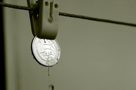 découvrez le salaire minimum au portugal en 2025, les nouvelles réglementations, les montants actualisés et leur impact sur les travailleurs et l'économie locale.